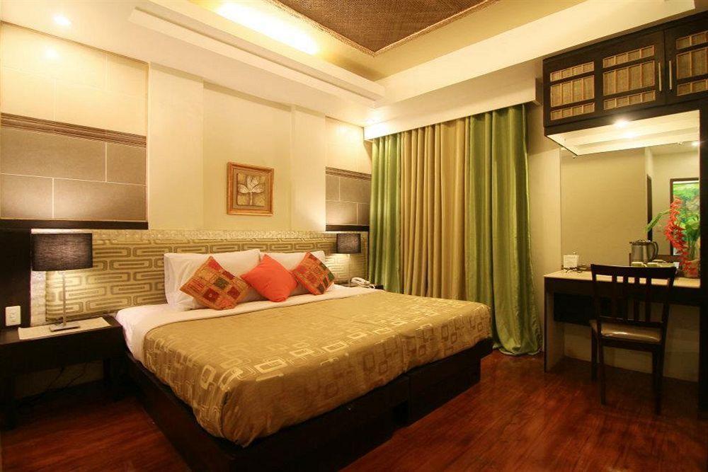 Urban Manor Hotel Roxas City Exterior foto